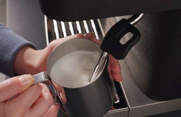 مزیت فومگیری شیر با دستگاه اسپرسوساز